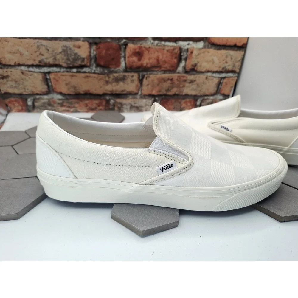 Vans Classic Slip-On Mono Checkerboard White Men's Size 10.5 NWOB‎ Low Top 2025